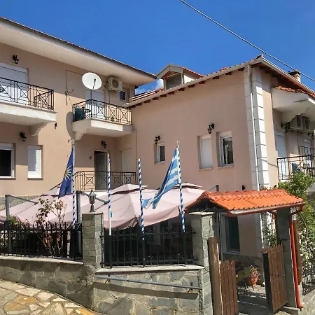 Monopati - μονοπάτι 3* Lechovo