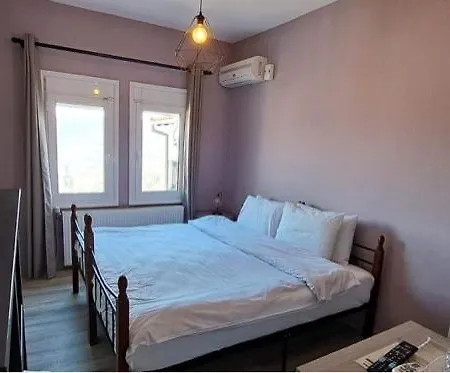 Monopati - μονοπάτι 3*