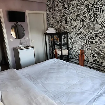 בית הארחה Monopati - μονοπάτι 3*